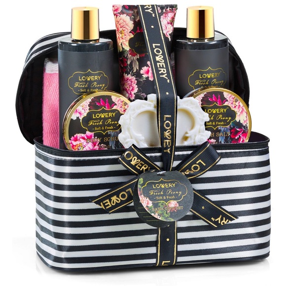 Lovery Other - Lovery Gift Basket